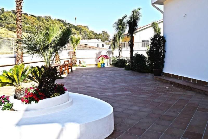 Bella Villa San Leone Eksteriør billede